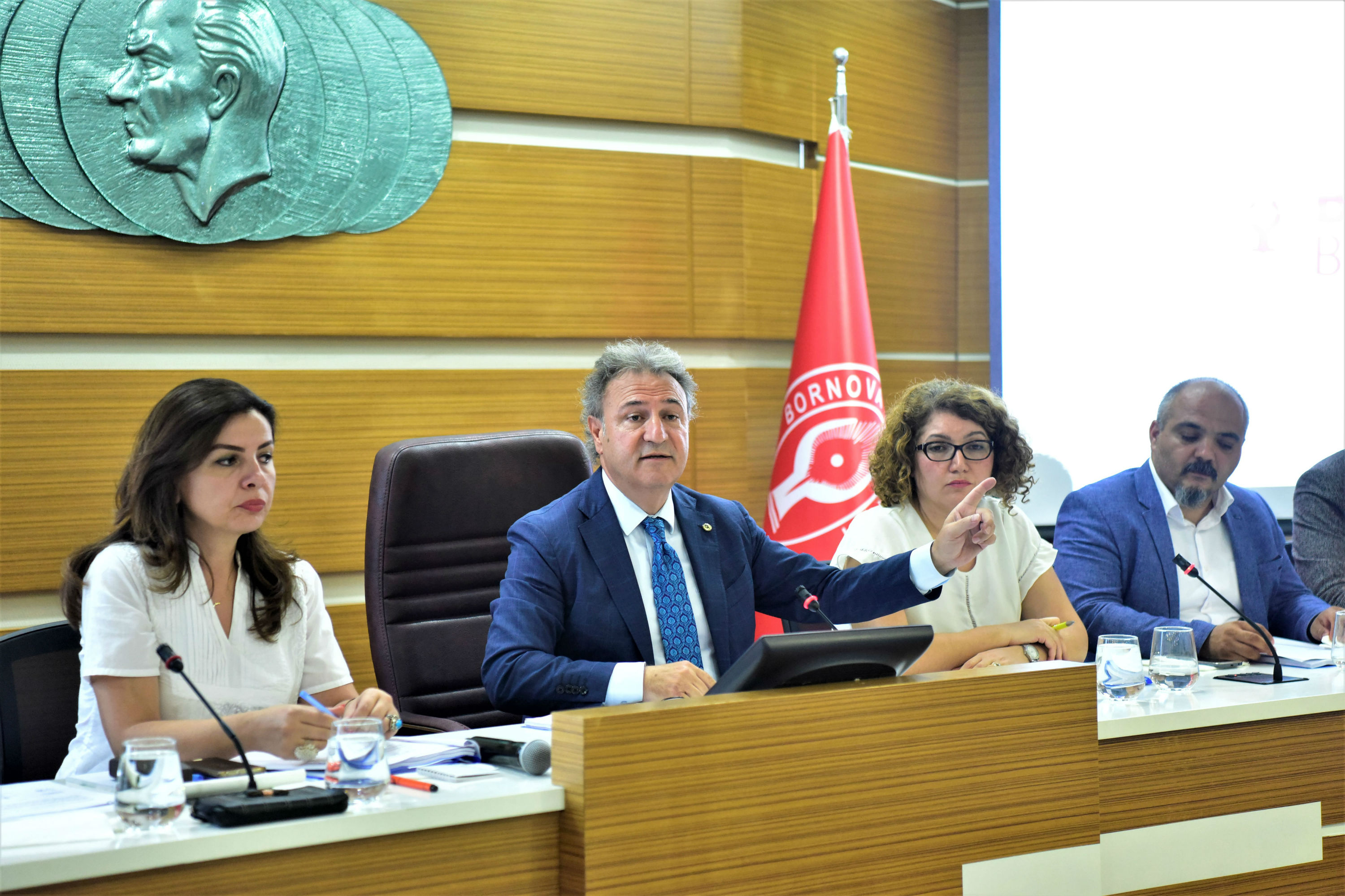 Başkan İduğ'dan Bornova Belediyesi'ne yeni tasarruf planı