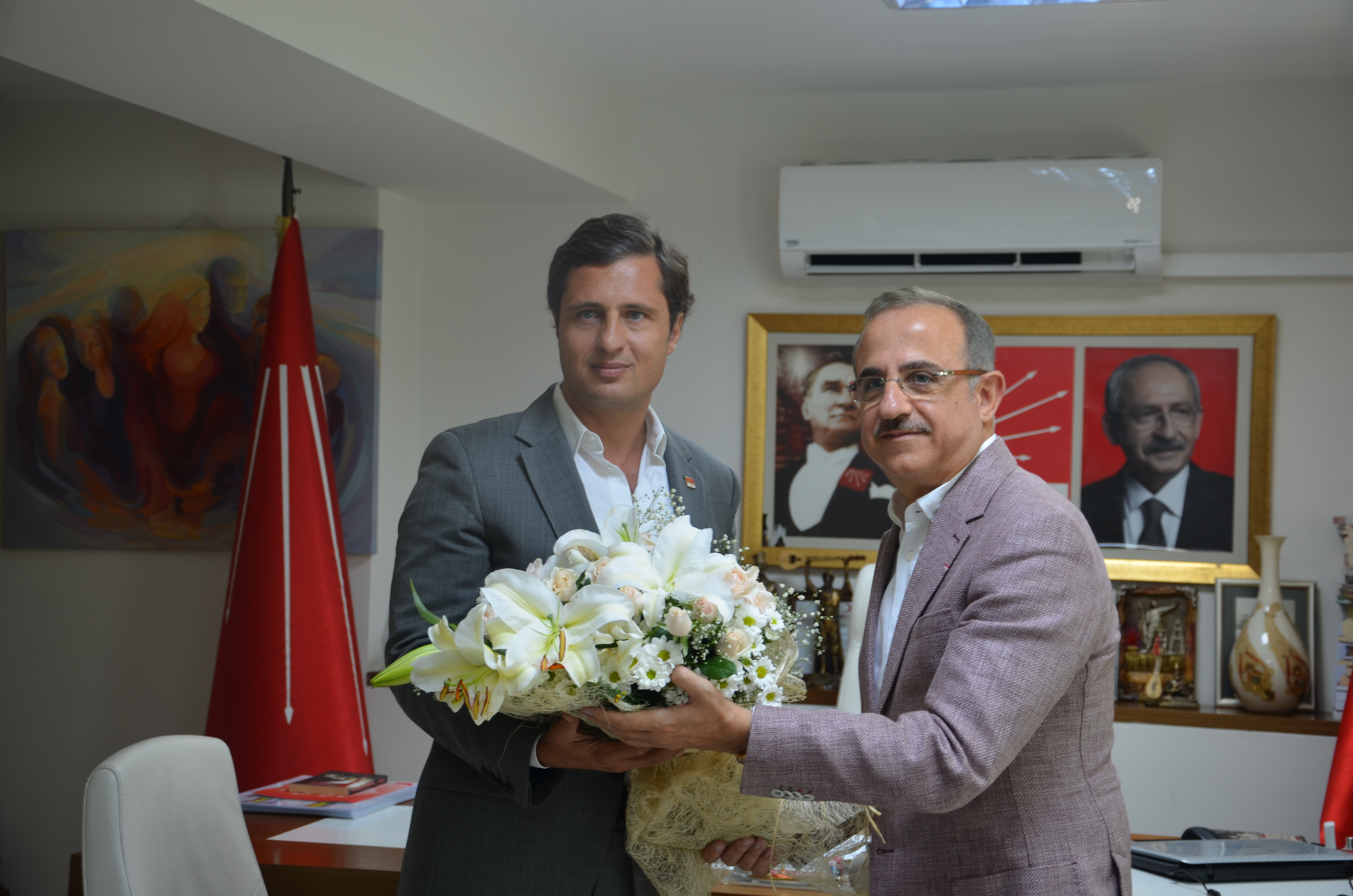 Ak Partili Sürekli'den CHP'ye iade-i ziyaret... İki başkandan İzmir için birliktelik çağrısı