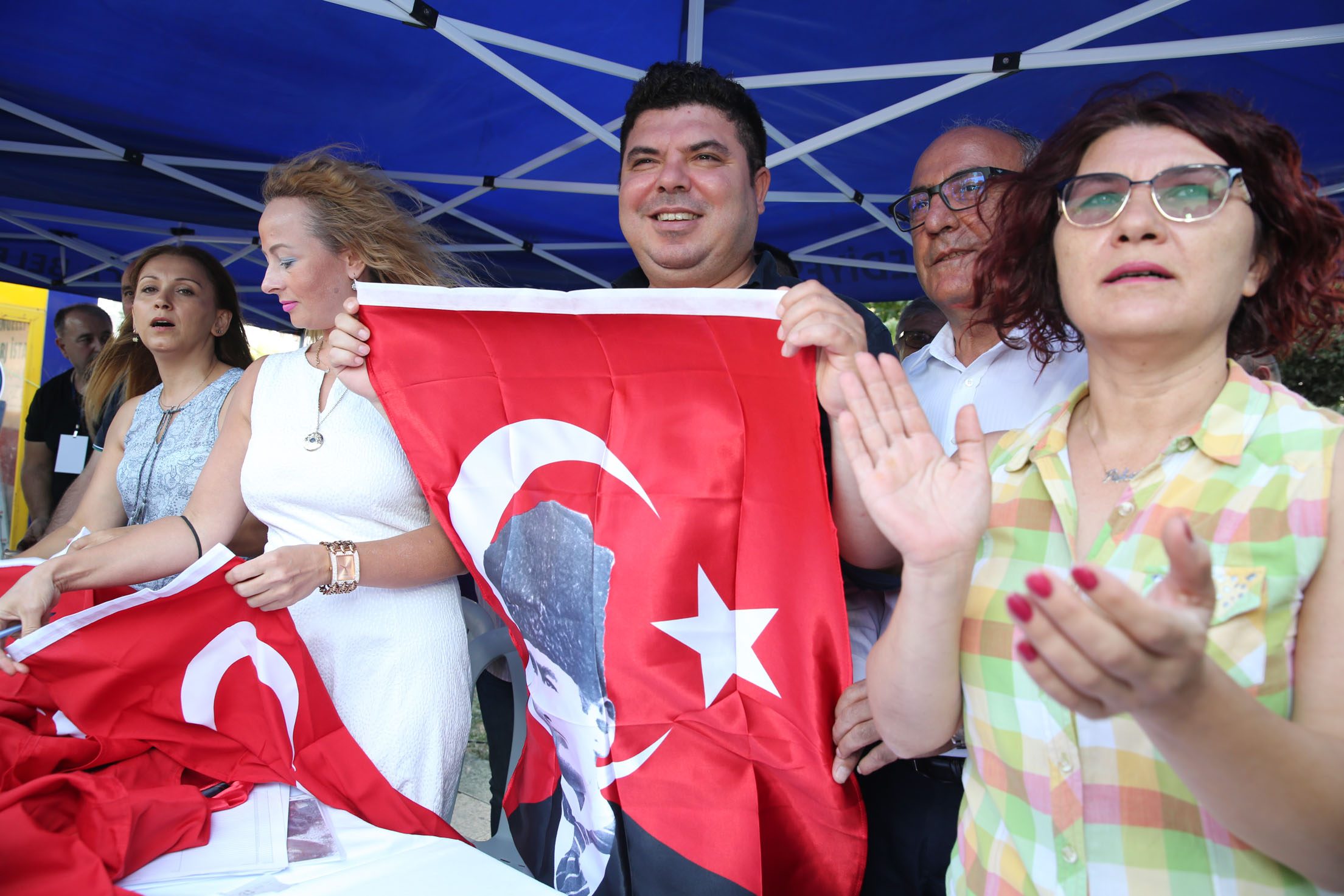 Büyük zaferin 97. yılında Buca bayraklarla donatıldı