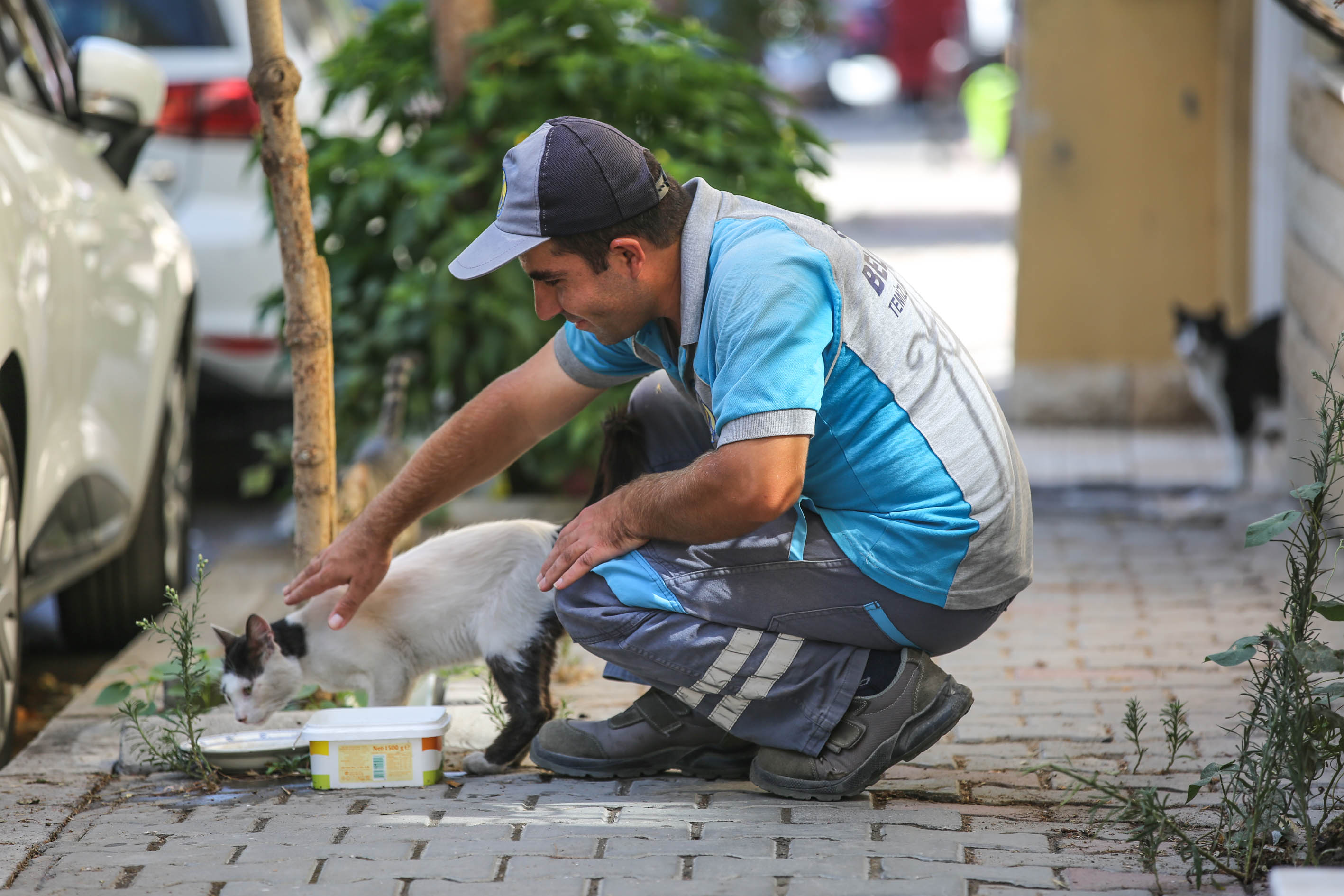Buca'da belediye işçisinden örnek davranış