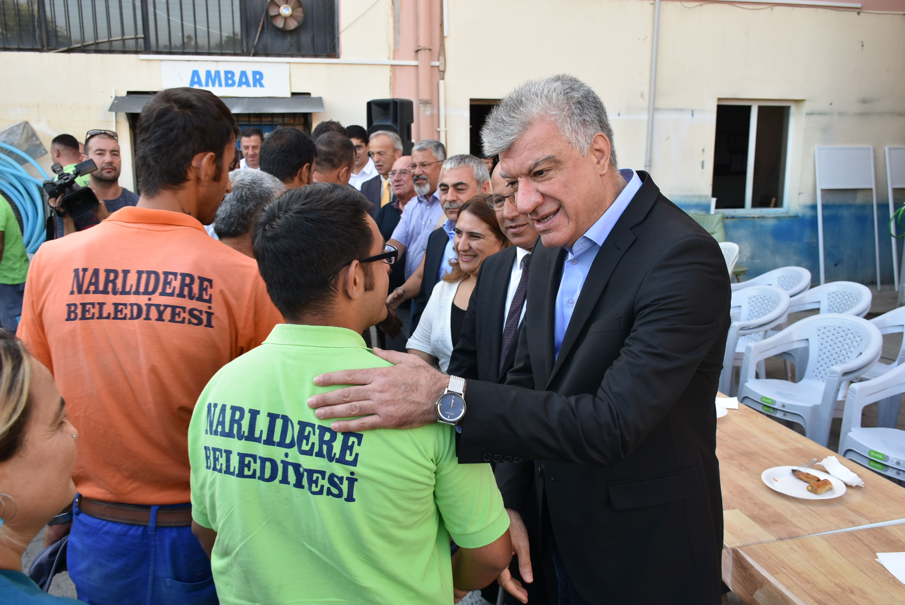 Başkan Engin, çalışanlarıyla tek tek bayramlaştı