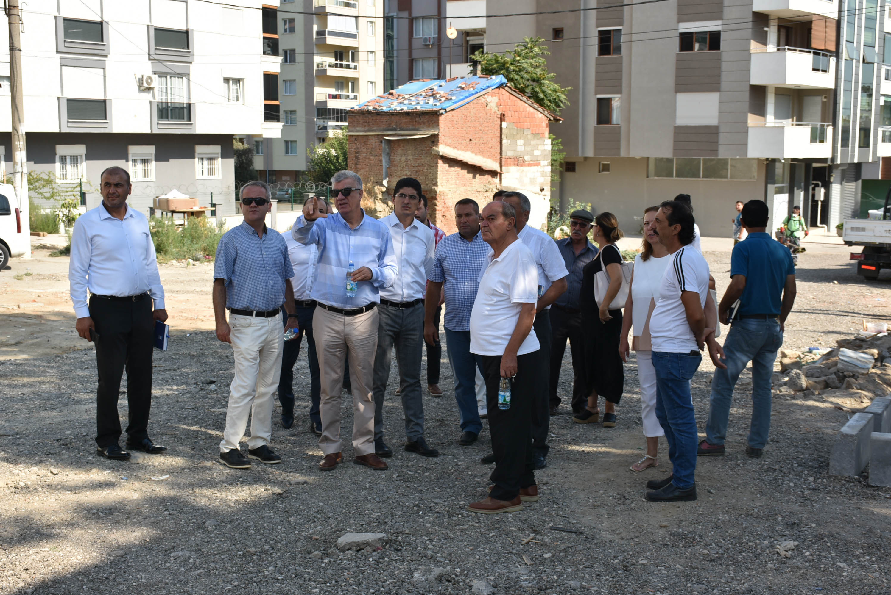 Başkan Engin, sorunları yerinde tespit etmek için 'sokak' mesaisinde