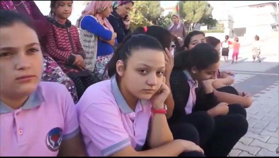 Çocukların çığlığına Başkan Aksoy'dan çare. MEB'in yapması gerekeni Menemen Belediyesi yapacak