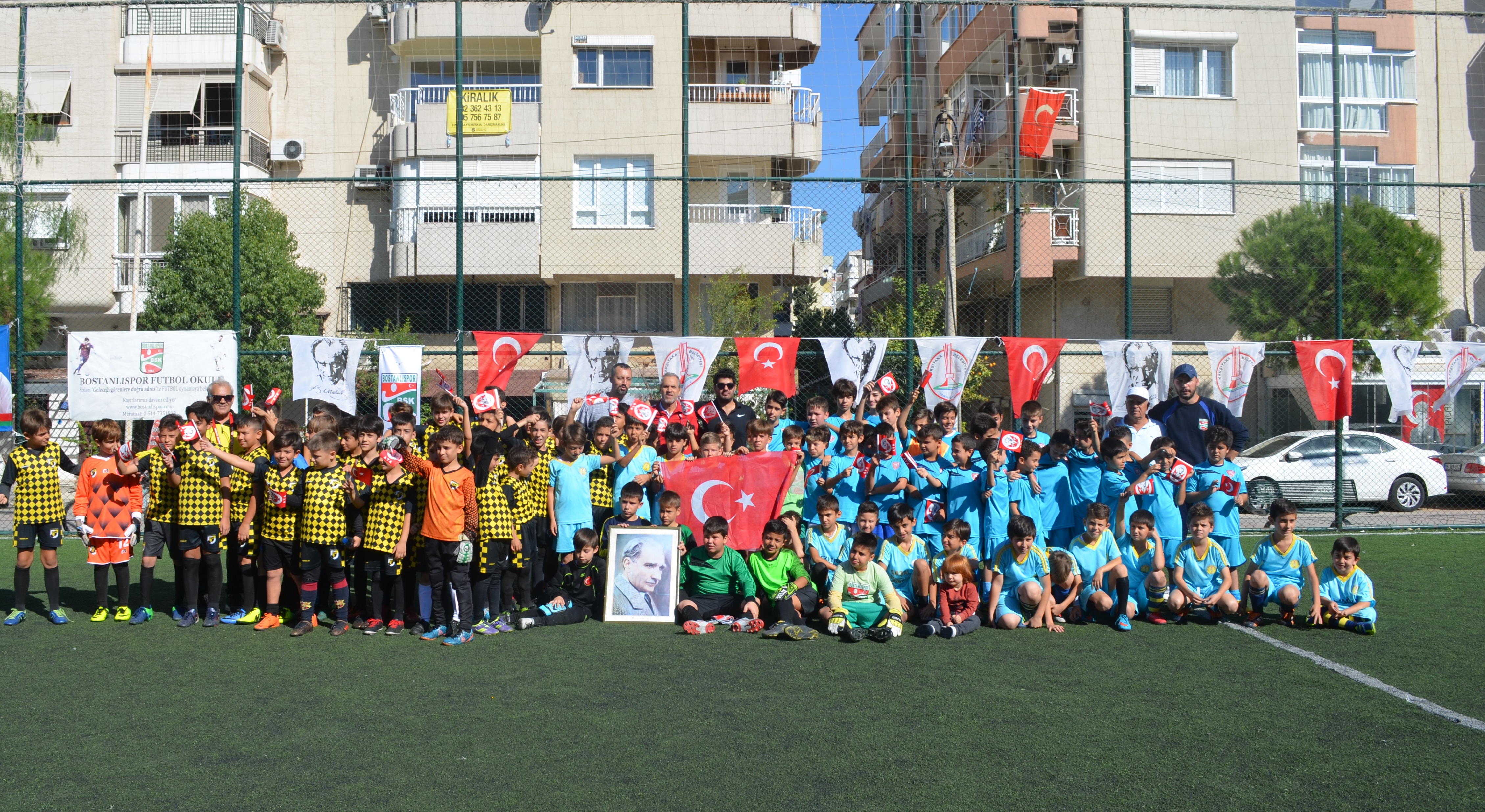 BostanlıSpor'dan genç yetenekleri sevindiren haber: ''Ücretsiz Futbol Kursları''