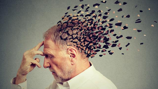 İzmir, Alzheimer ile mücadeleye destek için mora bürünüyor