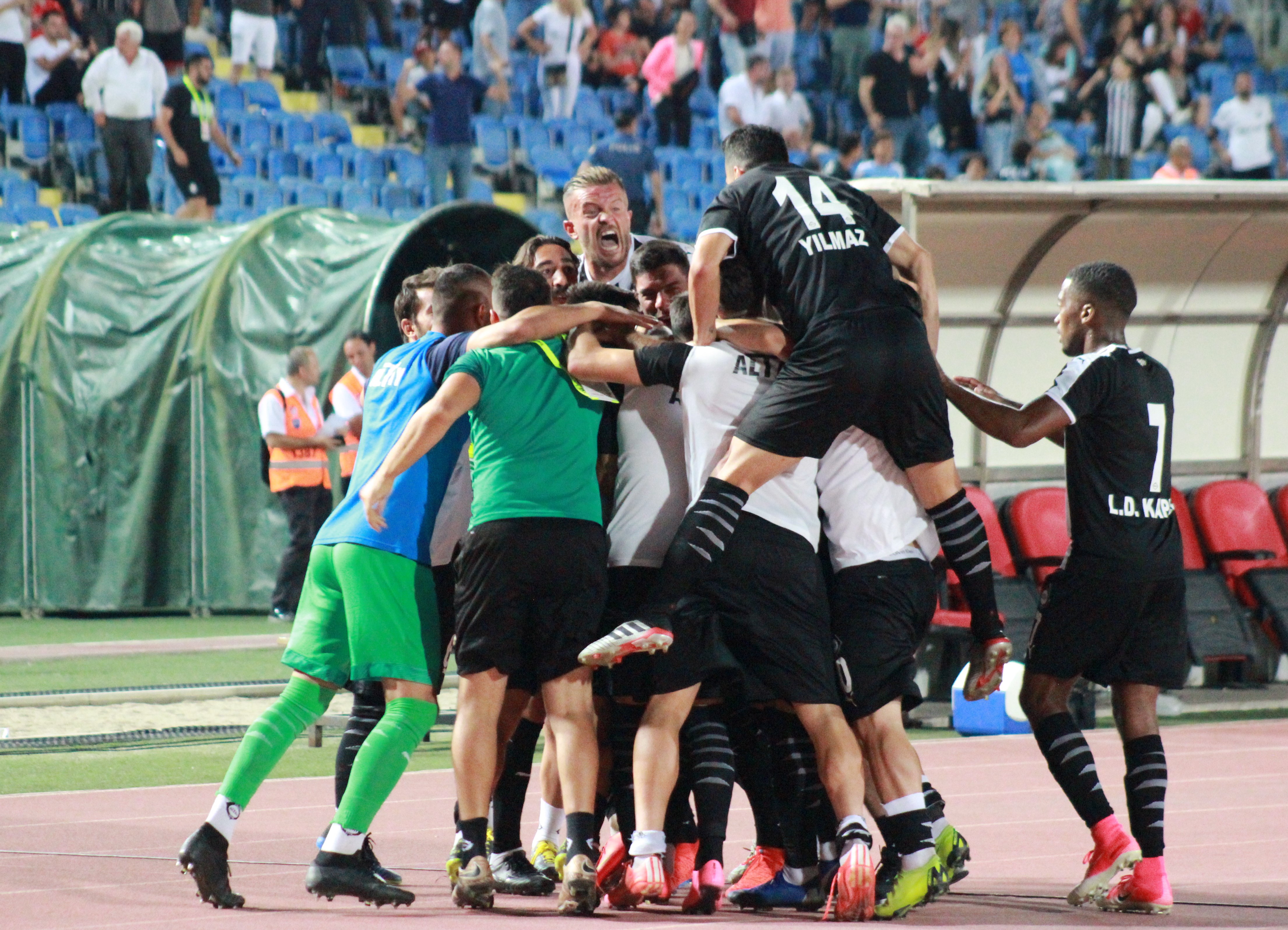 Altay'da kupa mesaisi