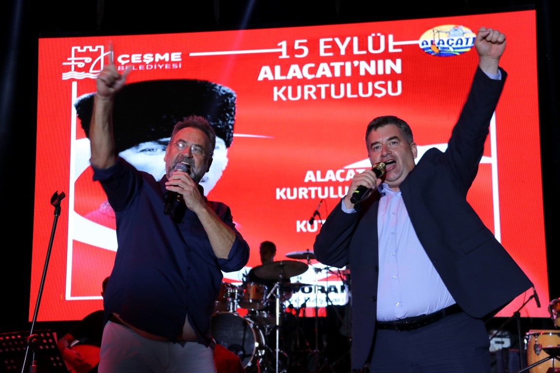 Alaçatılılar kurtuluşun 97. yılını coşkuyla kutladı