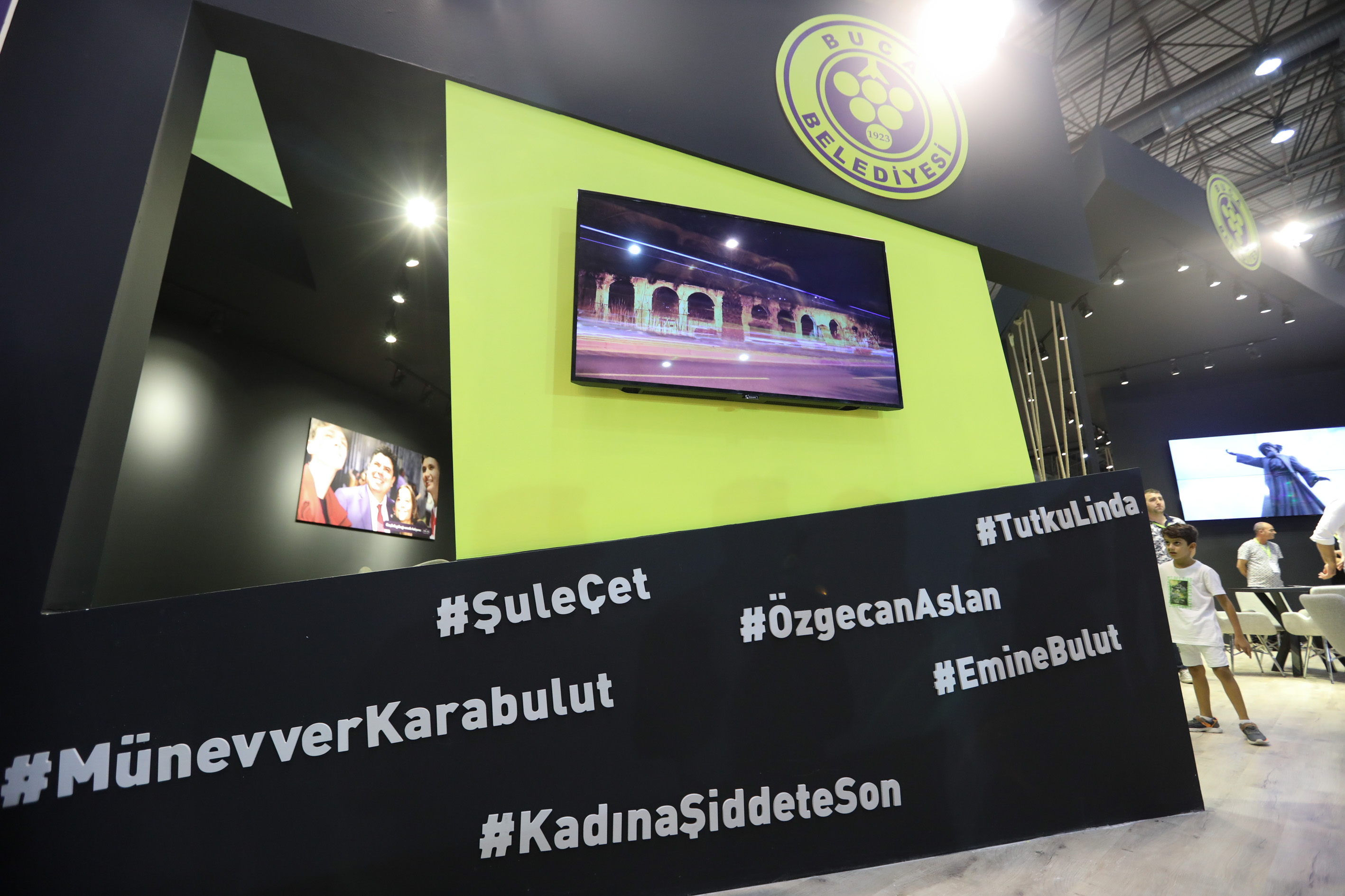 Buca Belediyesi 88’inci İEF’de “Kadına şiddete son” dedi