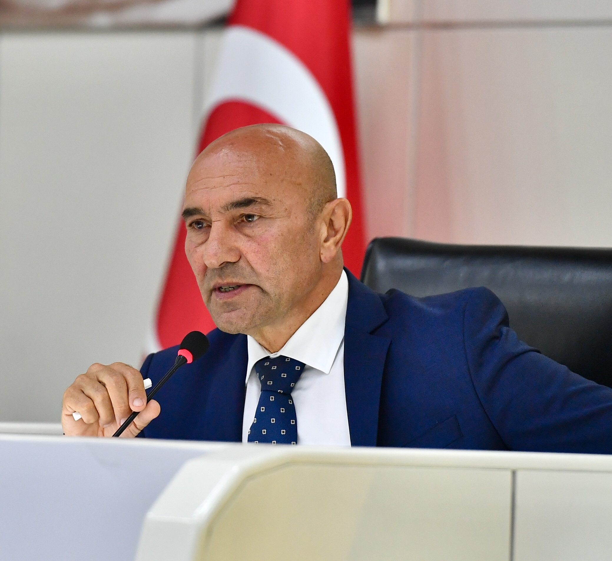 Başkan Soyer canlı yayında o ifadeleri yalanladı. ''Bir tane meclis üyesi yoktur ki...''