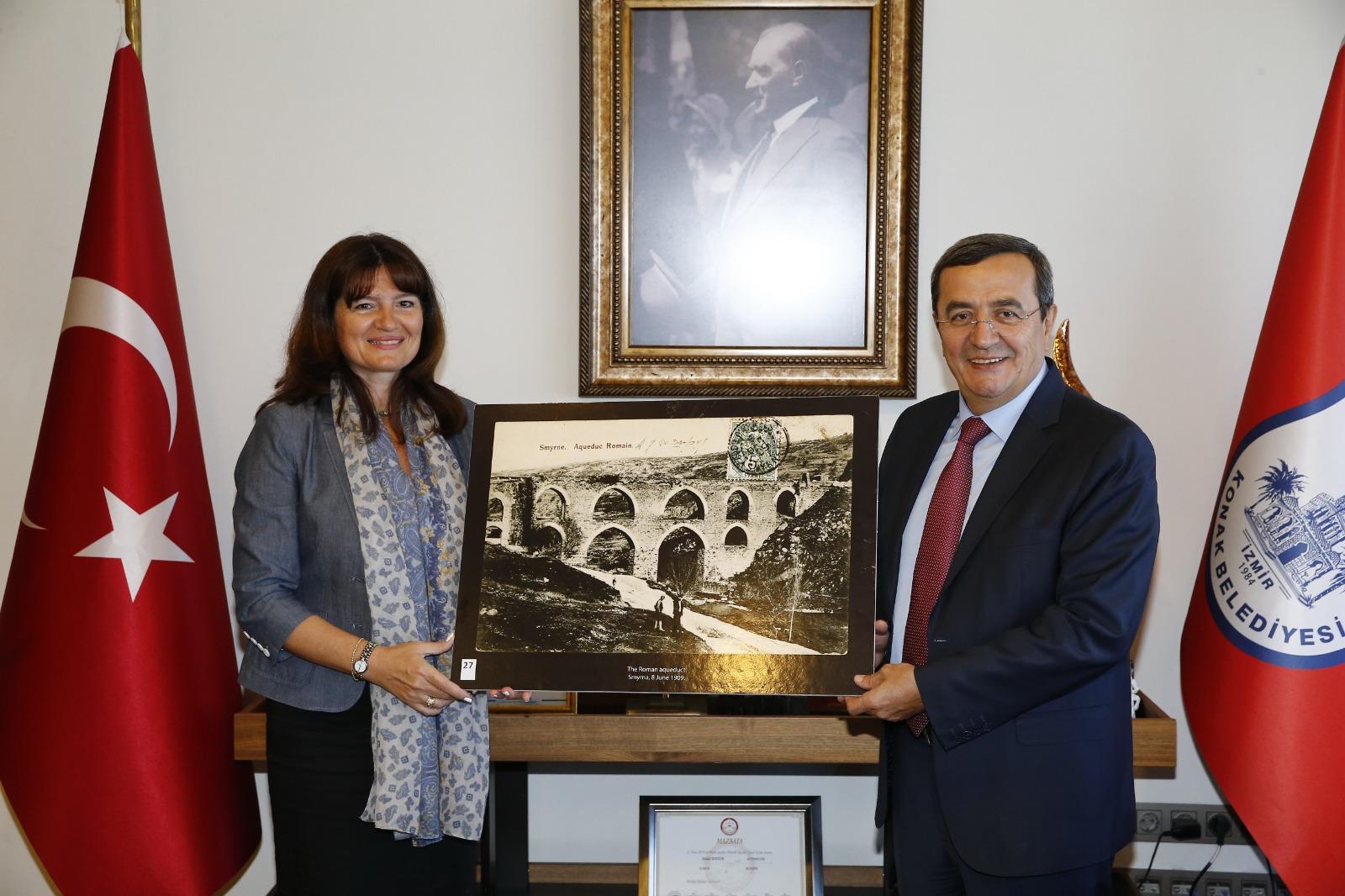 Ege'nin iki yakasına dostluk köprüsü