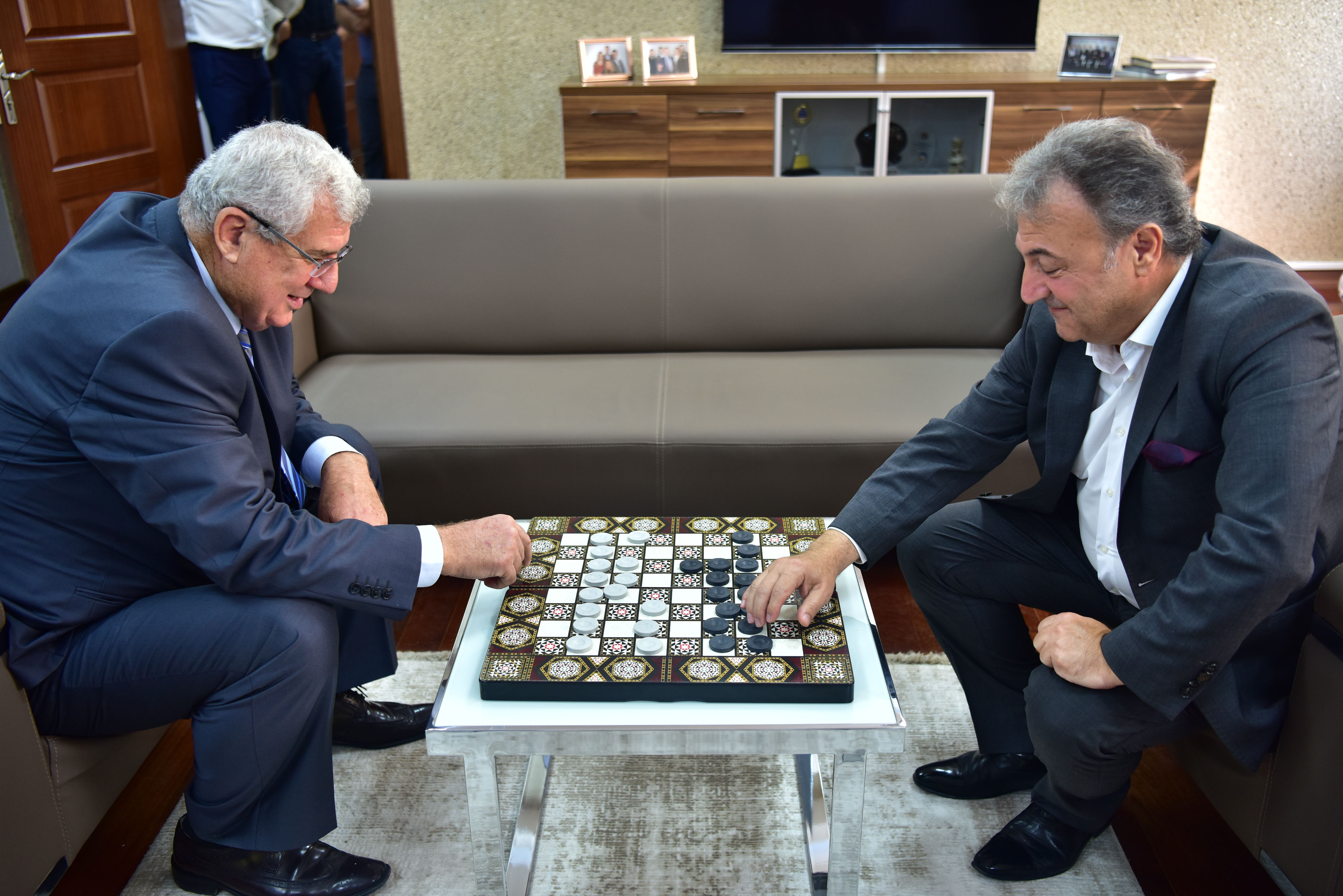 Bornova'da Uluslararası Türk Daması Turnuvası heyecanı