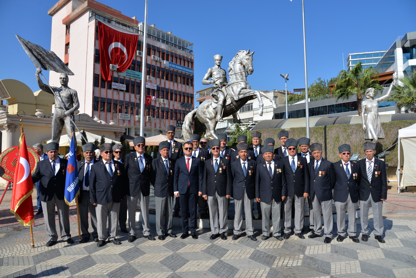 Menemen 'Kurtuluş' gurur ve coşkuyla kutlandı