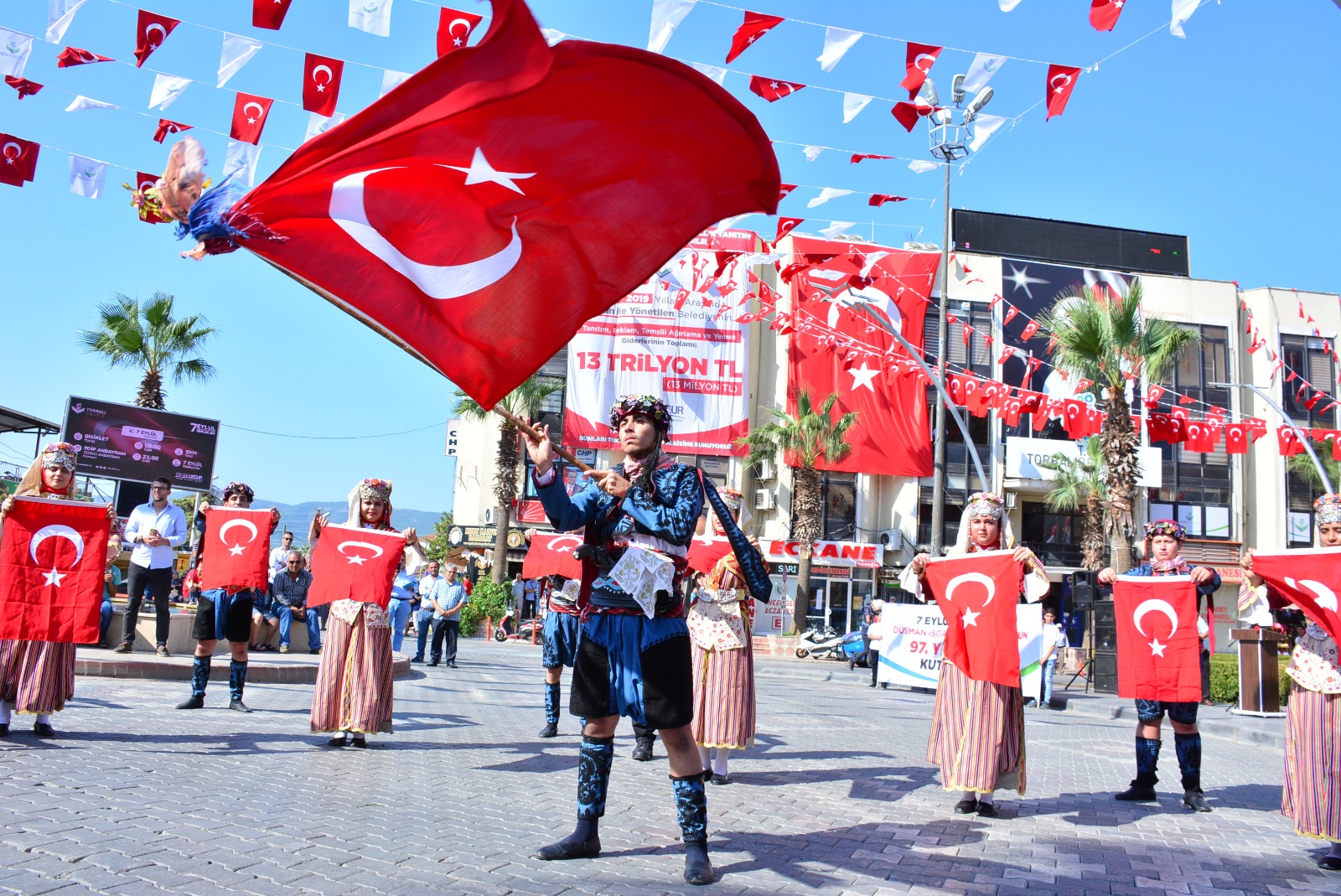 Torbalı’da ‘Kurtuluş’ coşkusu