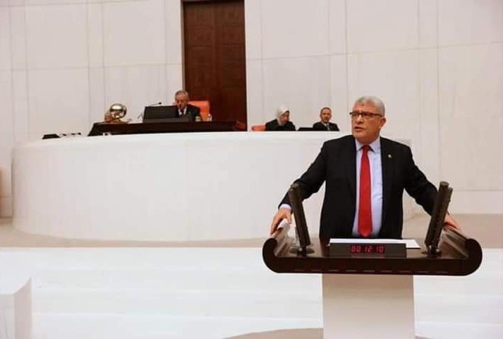 Menderes Devlet Hastanesi'nin bitmeyen inşaatı meclis gündeminde