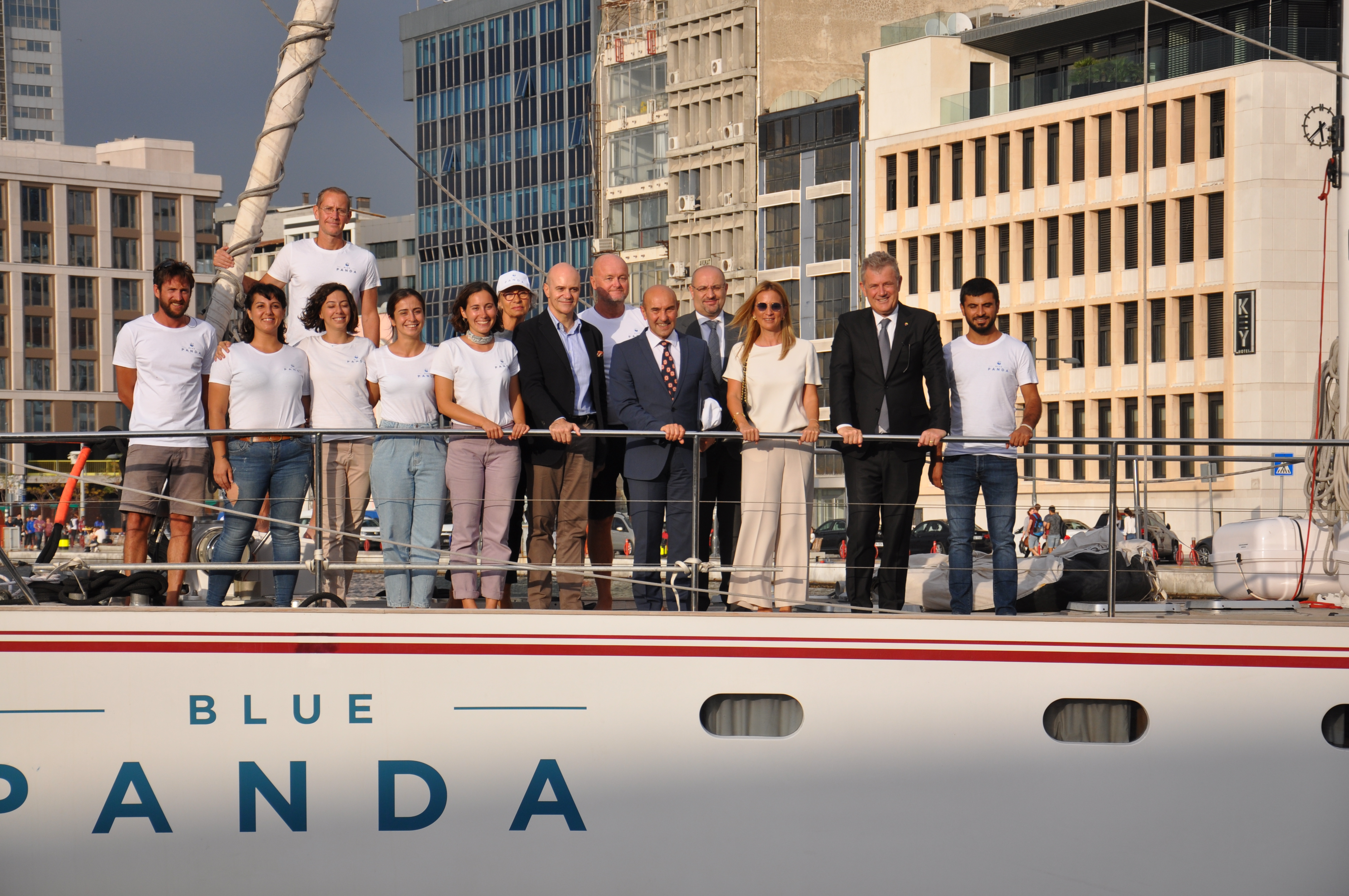 Soyer'den plastikle mücadeleye destek