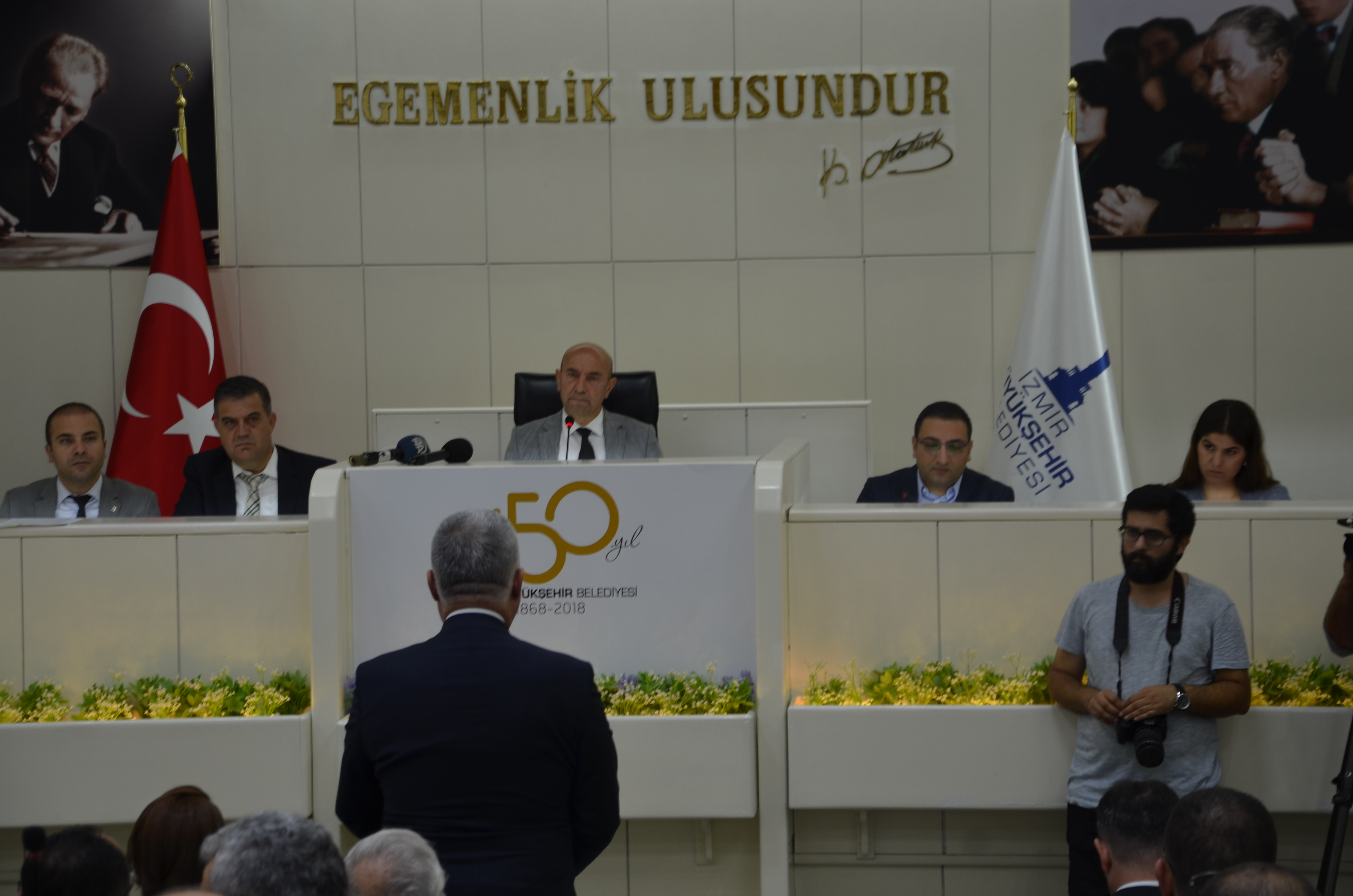 İBB Meclisinde Sosyal Medya Krizi