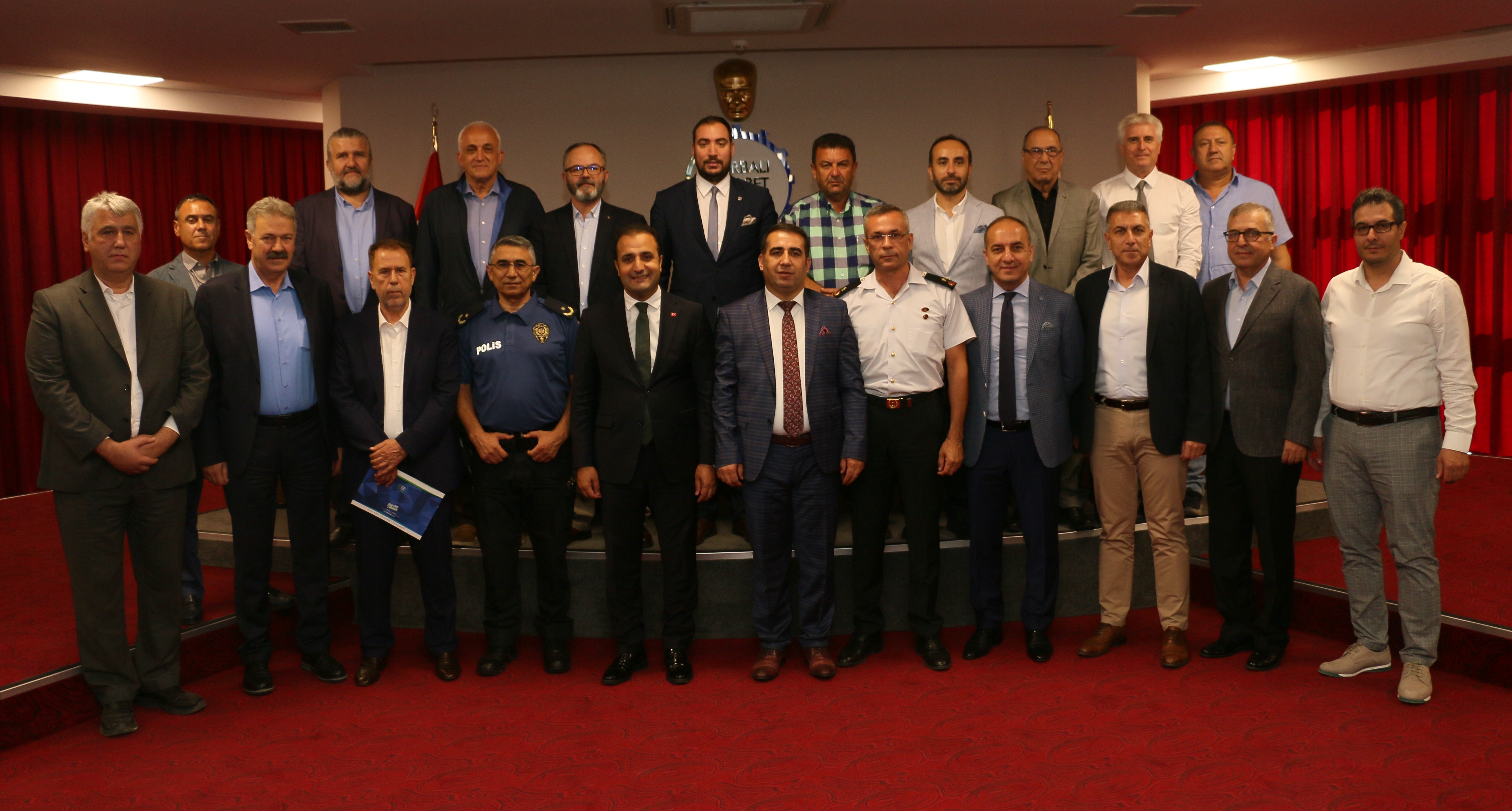 Kaymakam Öter ve Torbalı Ticaret Odası'ndan ortak toplantı