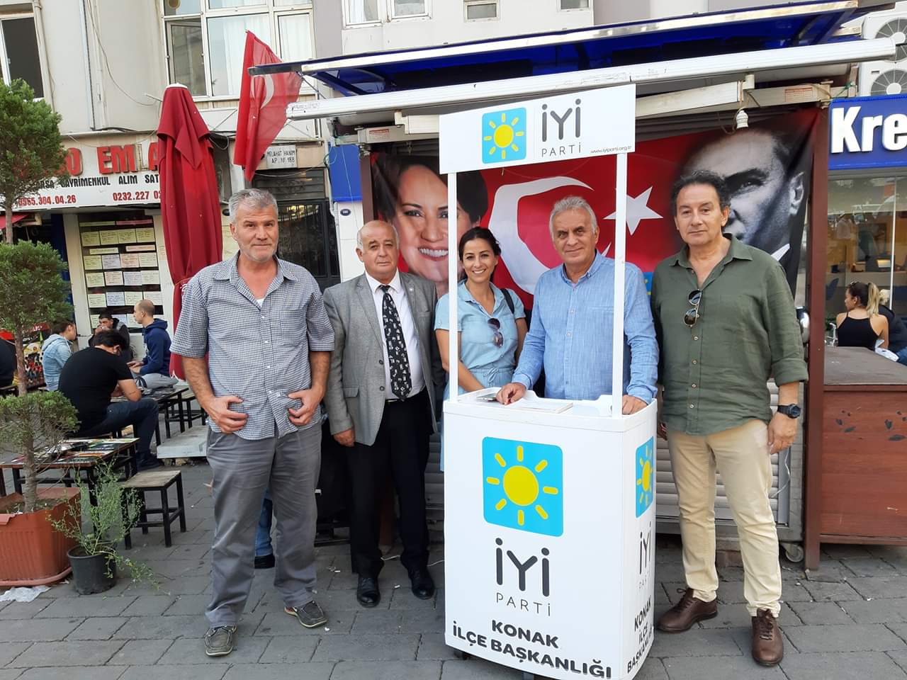 İyi Parti İzmir İl Başkanlığından üye kayıt atağı