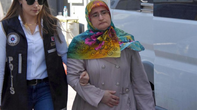 FETÖ'nün kritik isminin kızı İzmir'de tutuklandı!