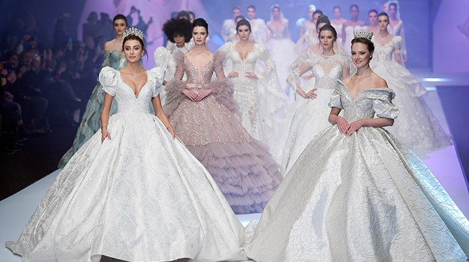 İzmir'de bembeyaz bir başlangıç