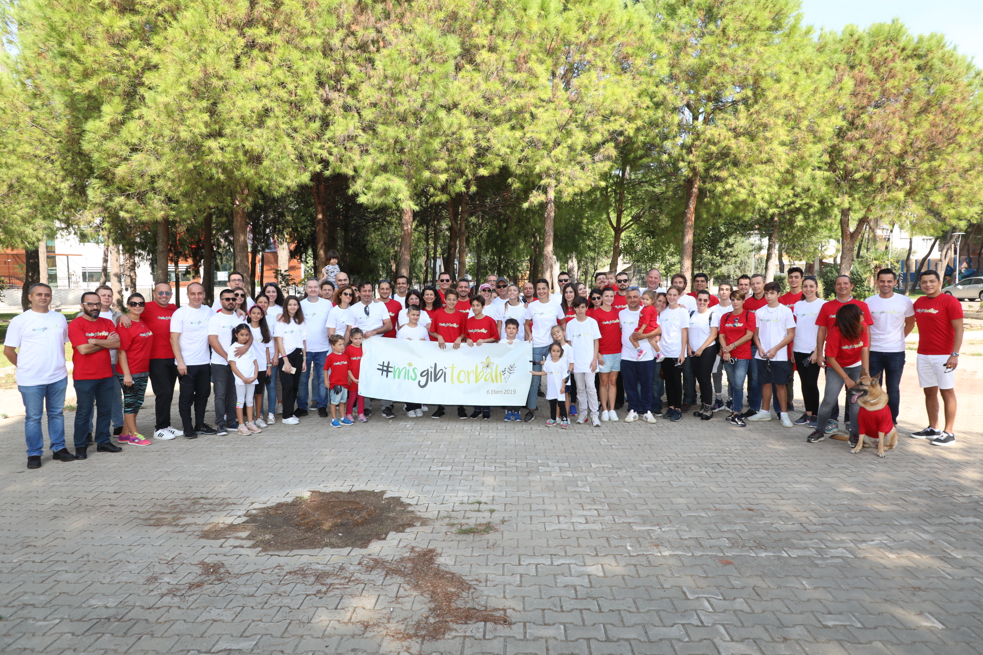 Çevre Gönüllüleri ''Mis Gibi Torbalı'' için çöp topladı