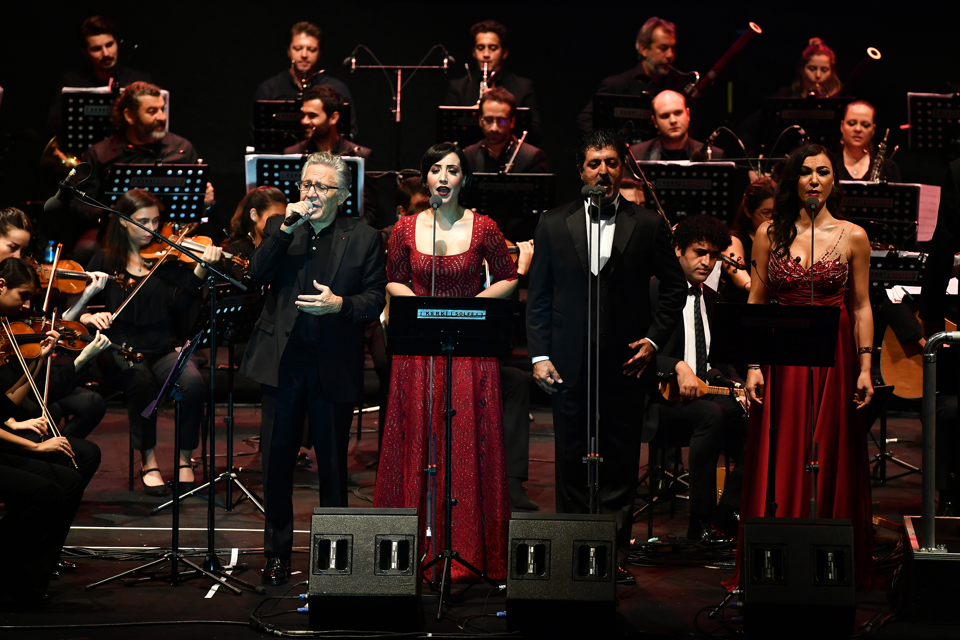 Başkan Soyer ile Zülfü Livaneli Kültürpark’ta buluştu