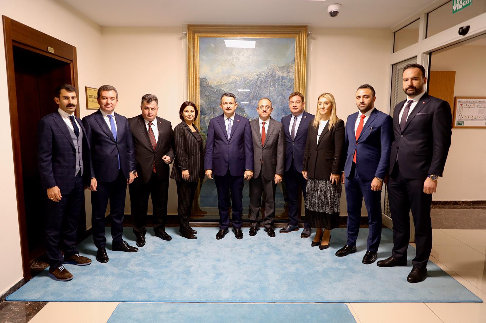 Ak Partili Sürekli ''İzmir ister, Ankara yapar''