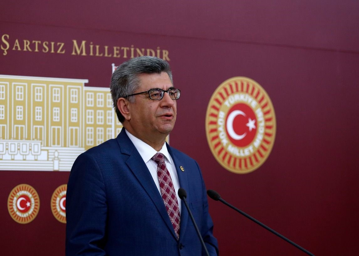 MHP'li doktor vekil 'kanser yapıyor' dediği santrallere kabul oyu verdi