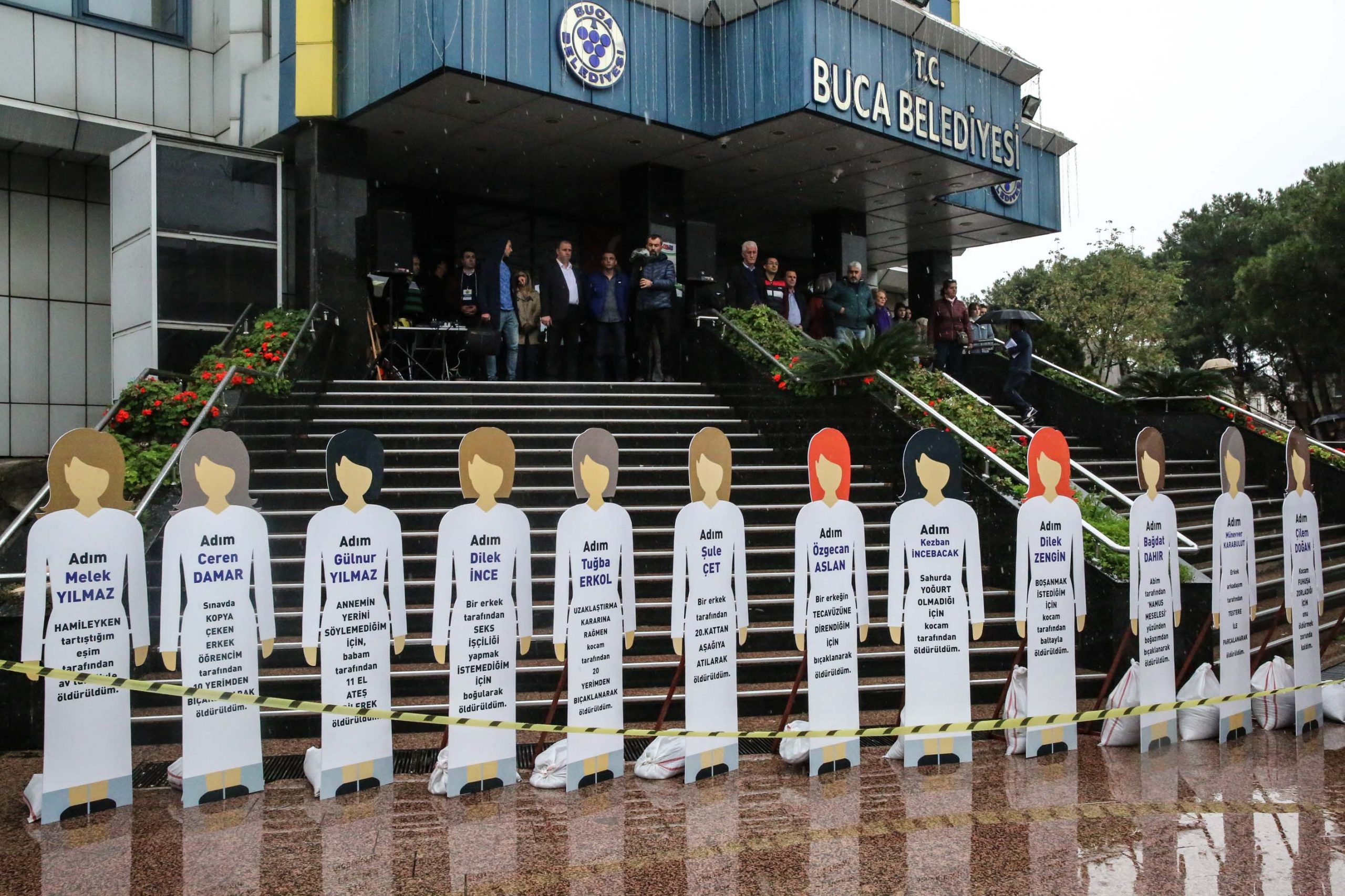 Buca Belediyesi'nden kadına şiddete konusunda kararlı çalışmalar