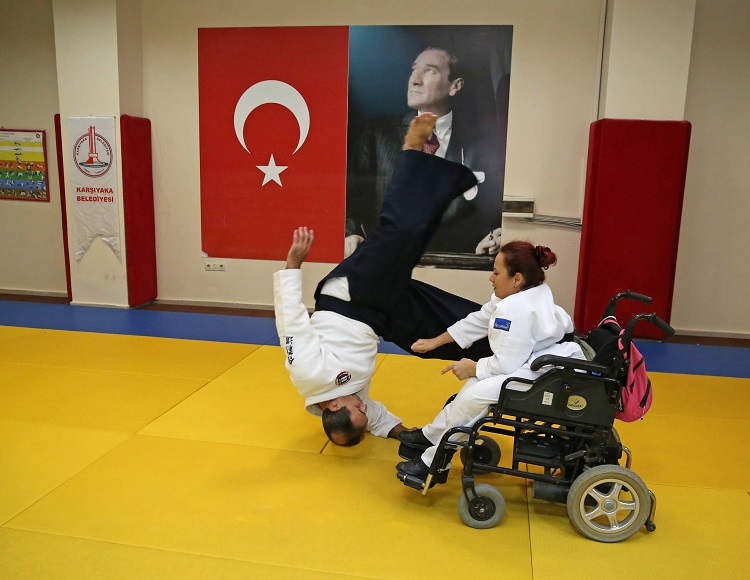 Karşıyaka'nın 'Aikido Engel Tanımıyor' takımı Azerbaycan'a ilham verdi