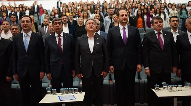 Başkan İduğ'a iki ödül