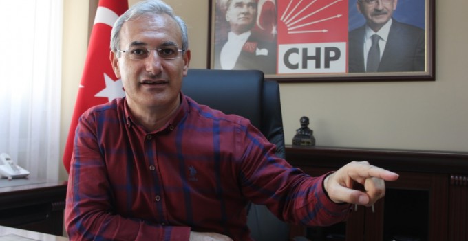 Karşıyaka'da yüksek tansiyon seçimleri erteletti