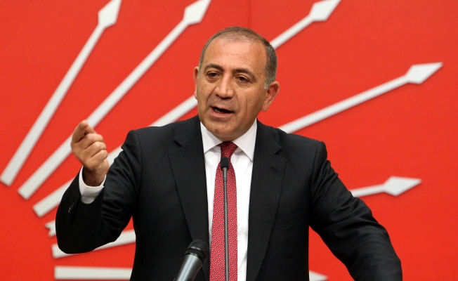 CHP'li Tekin: Her 3 konuttan birisi su ve doğalgaz borcunu ödeyemiyor!