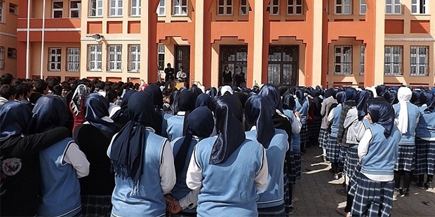 Erdoğan Üniversitesi'nde ilginç tez: İmam Hatipliler daha saldırgan