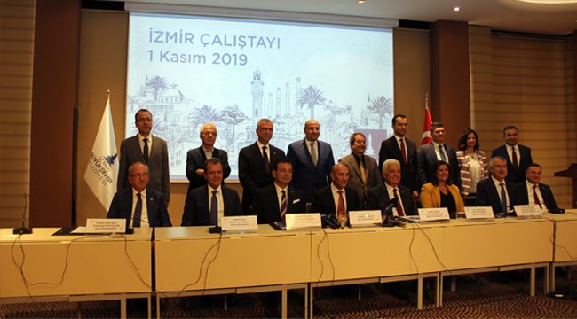 İzmir'de CHP'li başkanların zirvesi sona erdi