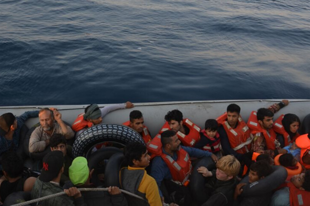 Çeşme'de 111 sığınmacı yakalandı