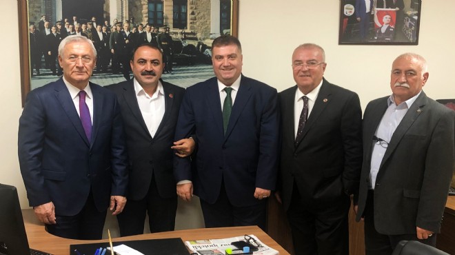 Konak'ta esnaf dostu masa