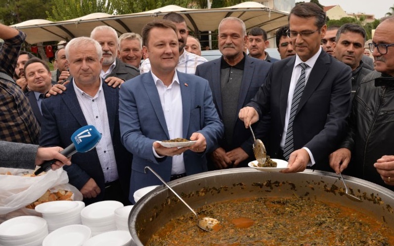 Menemen ıspanağına sahip çıktı!