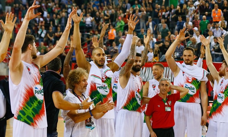 Pınar Karşıyaka, FIBA Avrupa Kupası'nda lider olarak bir üst turda