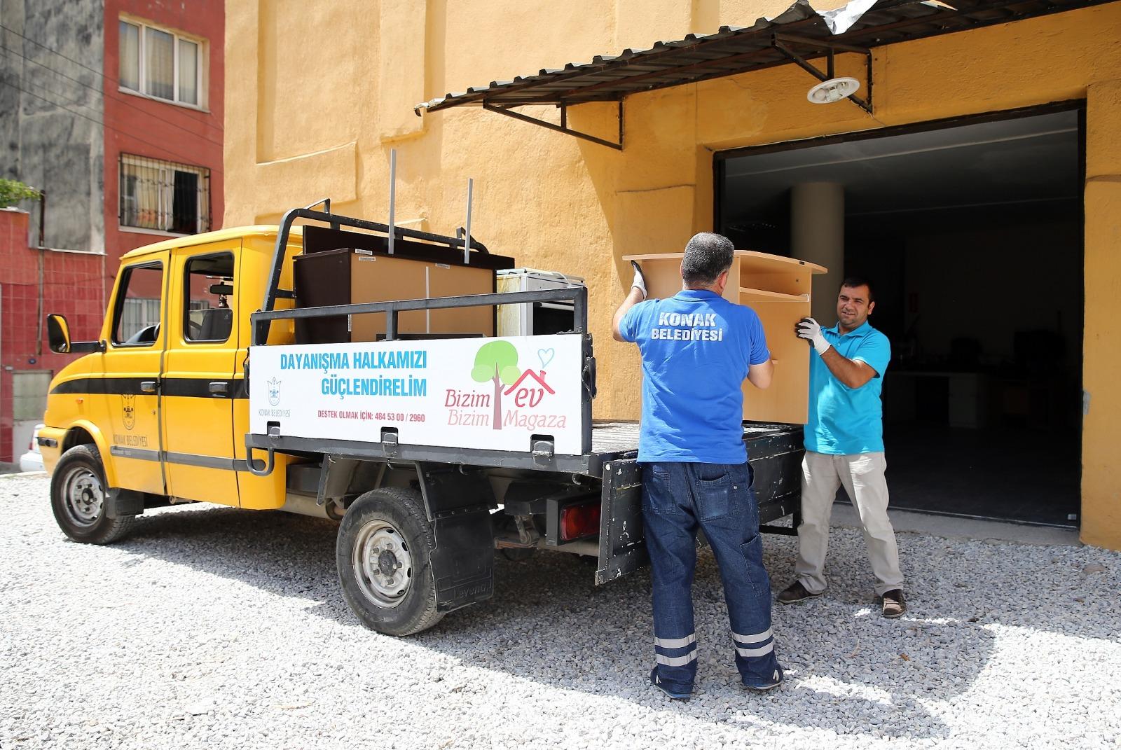 Konak'ta bağışlar ihtiyaç sahiplerine ulaştırılıyor!