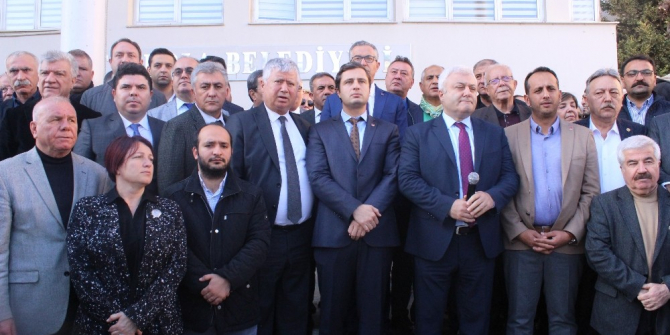 CHP heyeti Başkan Oğuz'a destek için Urla'da... Hak, hukuk, adalet sesleri