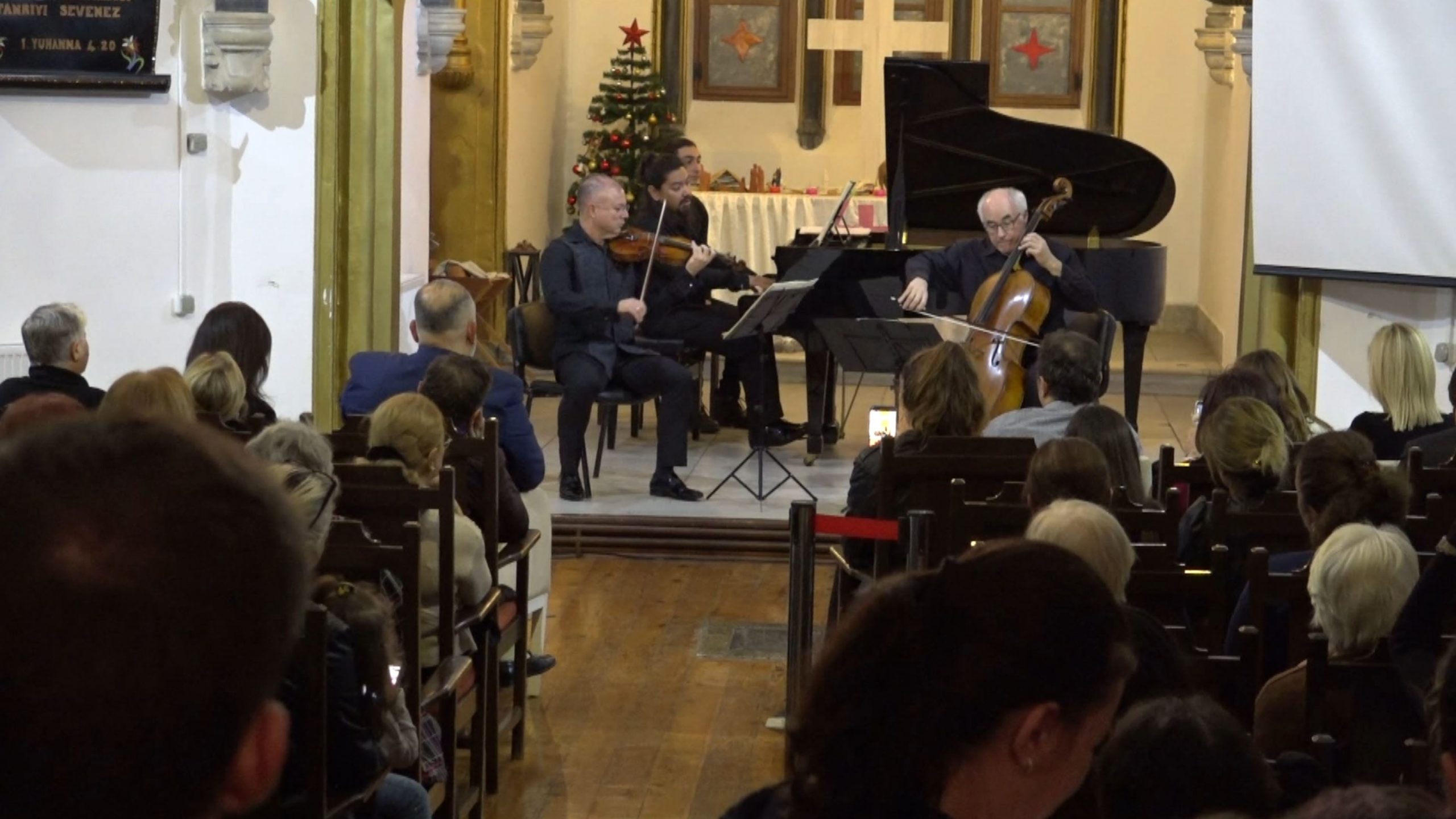 Buca’da büyüleyen konser