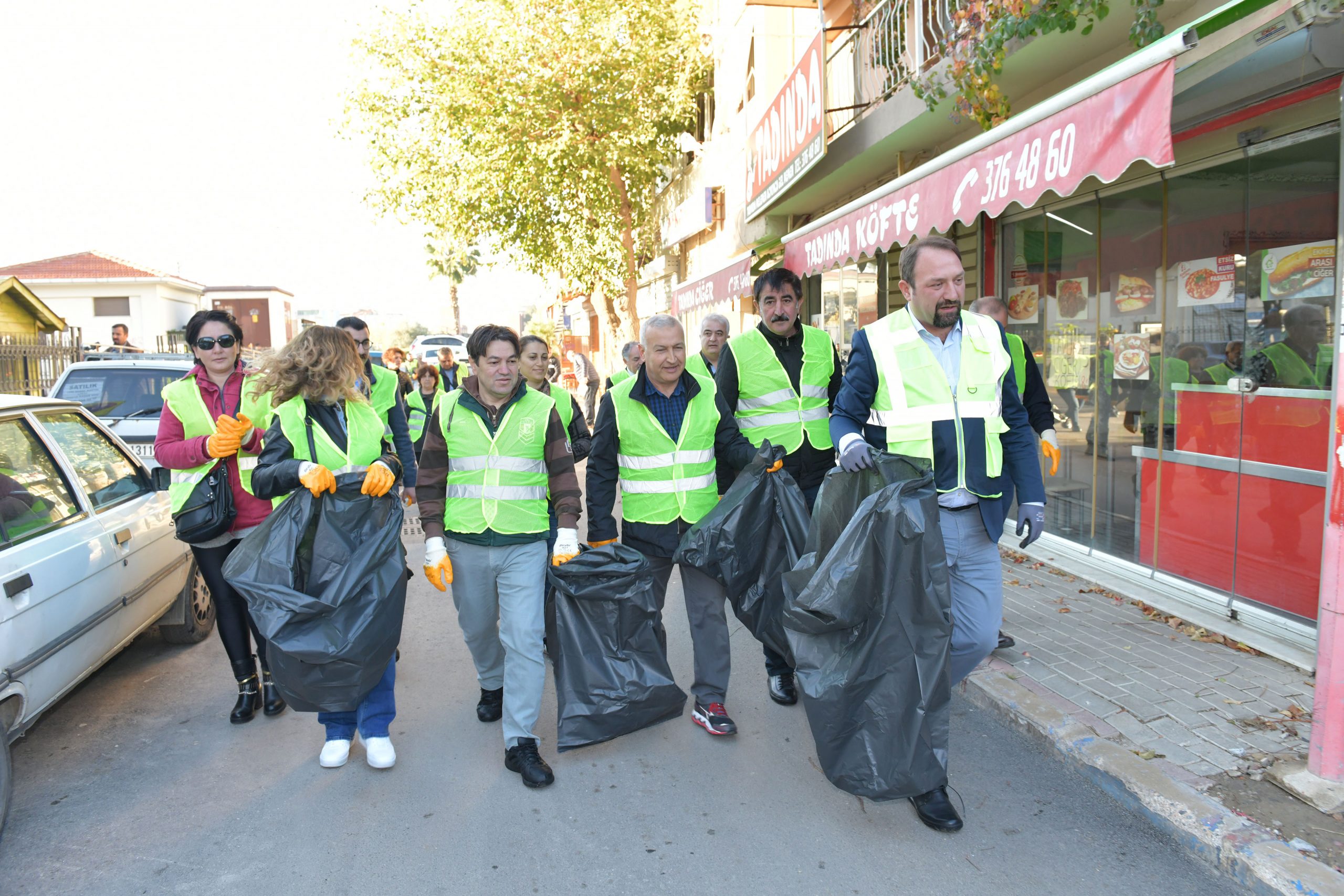 Çiğli Köyiçi Mahallesi'nde Temizlik Seferberliği