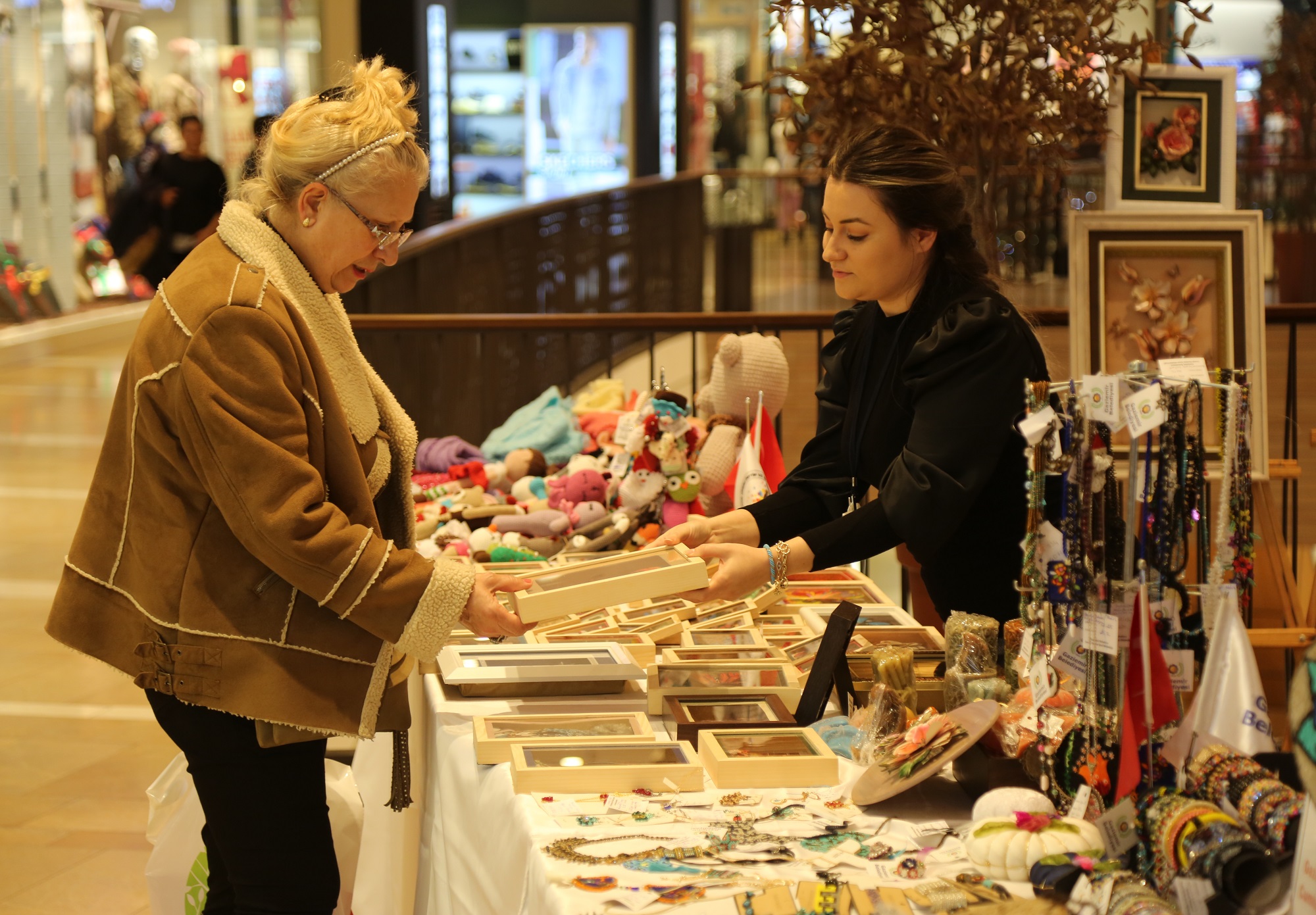 Gaziemirli kadınların emeği bu sergide