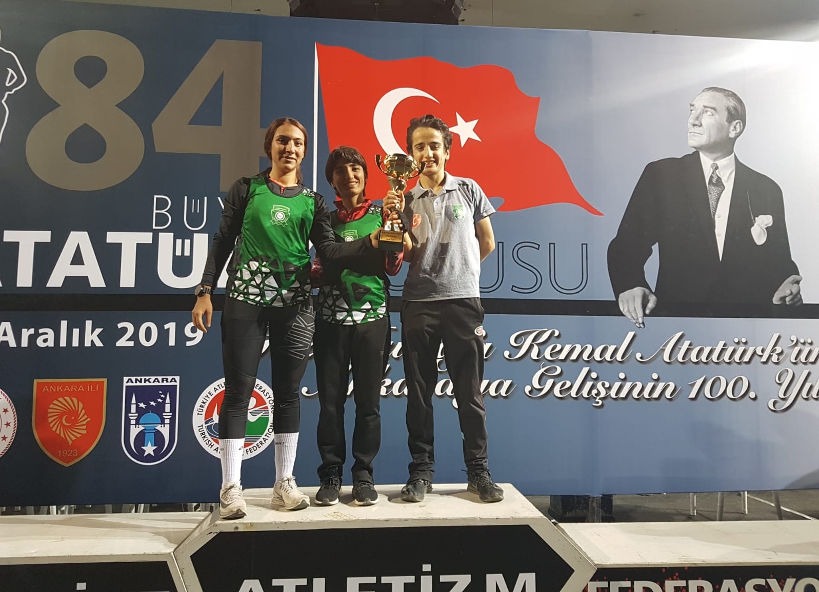 Gaziemir’in altın atletleri Türkiye şampiyonu