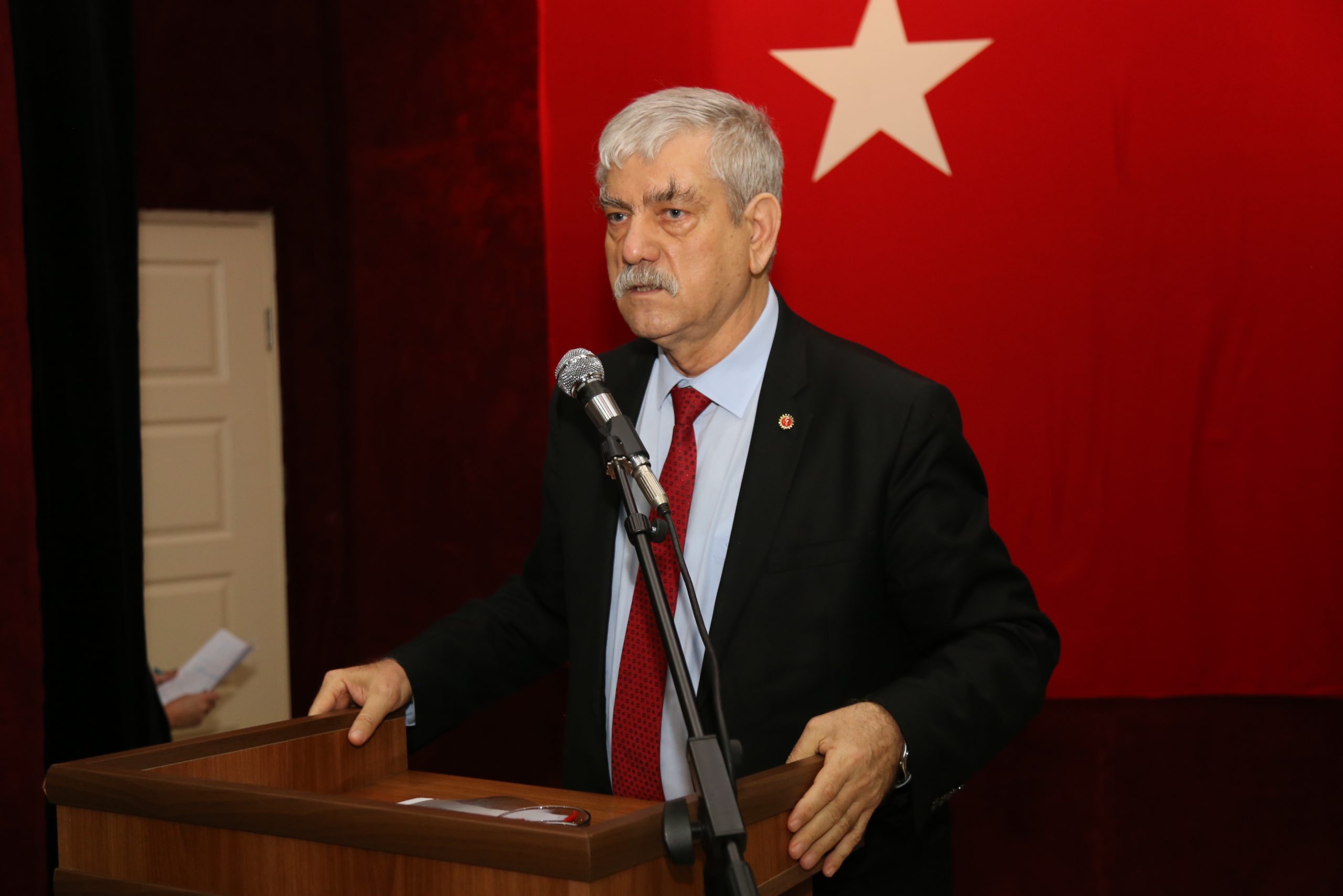 Rus uçağı düşürüldü, kabak halkın başına patladı!