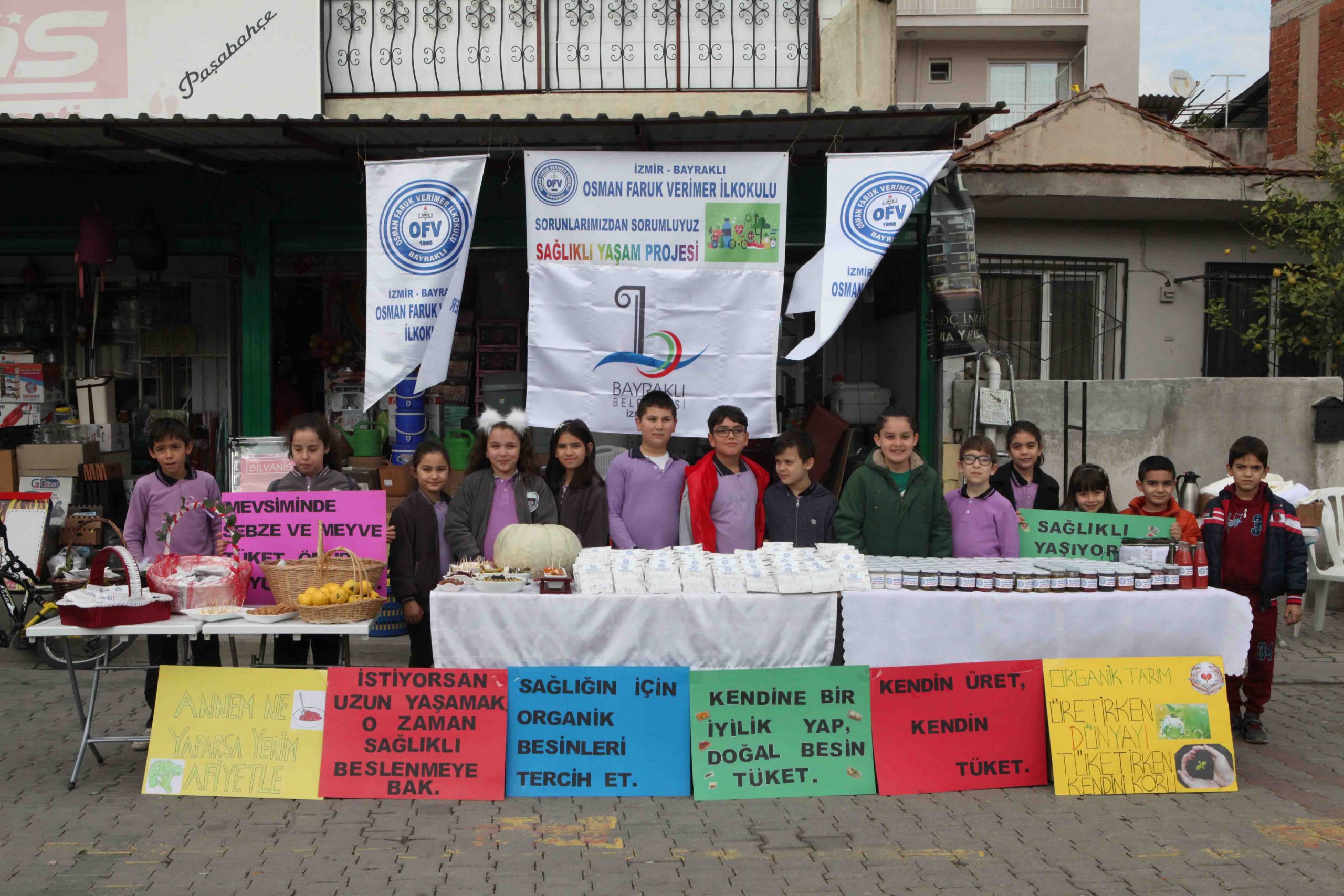 Bayraklı'da öğrenciler sağlıklı beslenmeye dikkat çekti