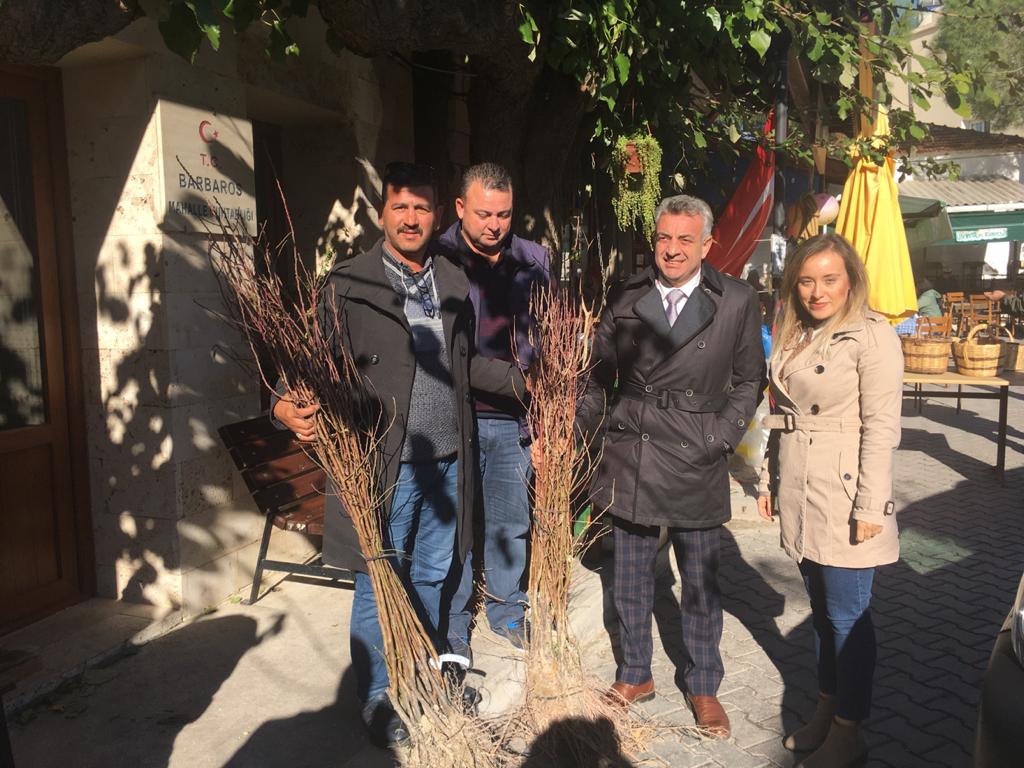 Urla'da üreticiye destek