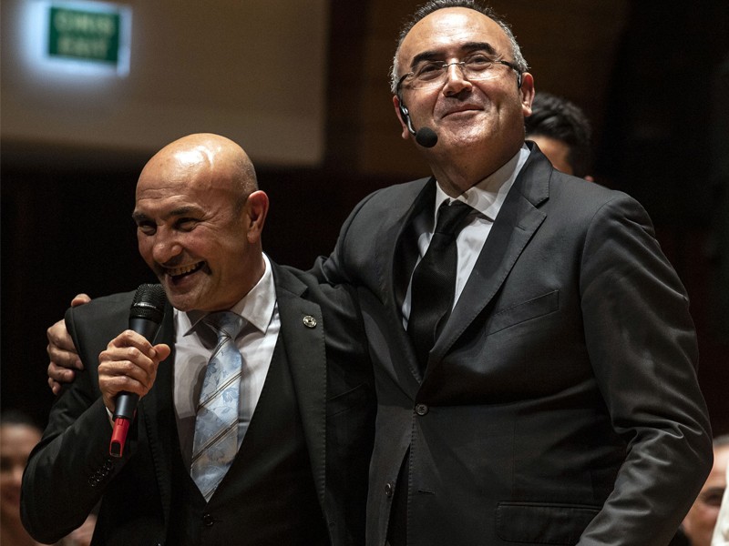 Akdeniz’in Zeytin Şarkıları İzmir’de yankılandı