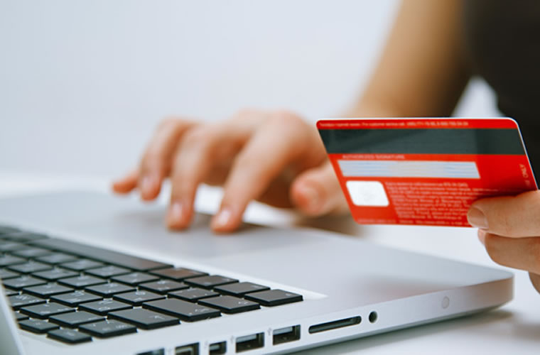 'Kara Cuma'da kartlı ödeme rekoru kırıldı: 4.7 milyar TL